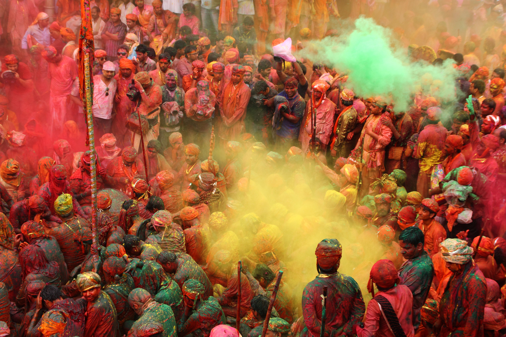 Holi Festival of Colors nimmt Deutschland im (Farb)Sturm Shutterstock